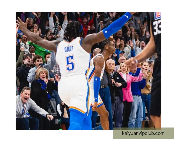 里夫斯称肯纳德为联盟顶尖射手之一 强调享受比赛并以胜利为目标