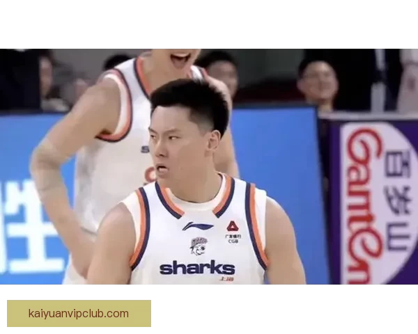 李弘权带领上海豪取十五连胜史密斯绝杀深圳连胜九场